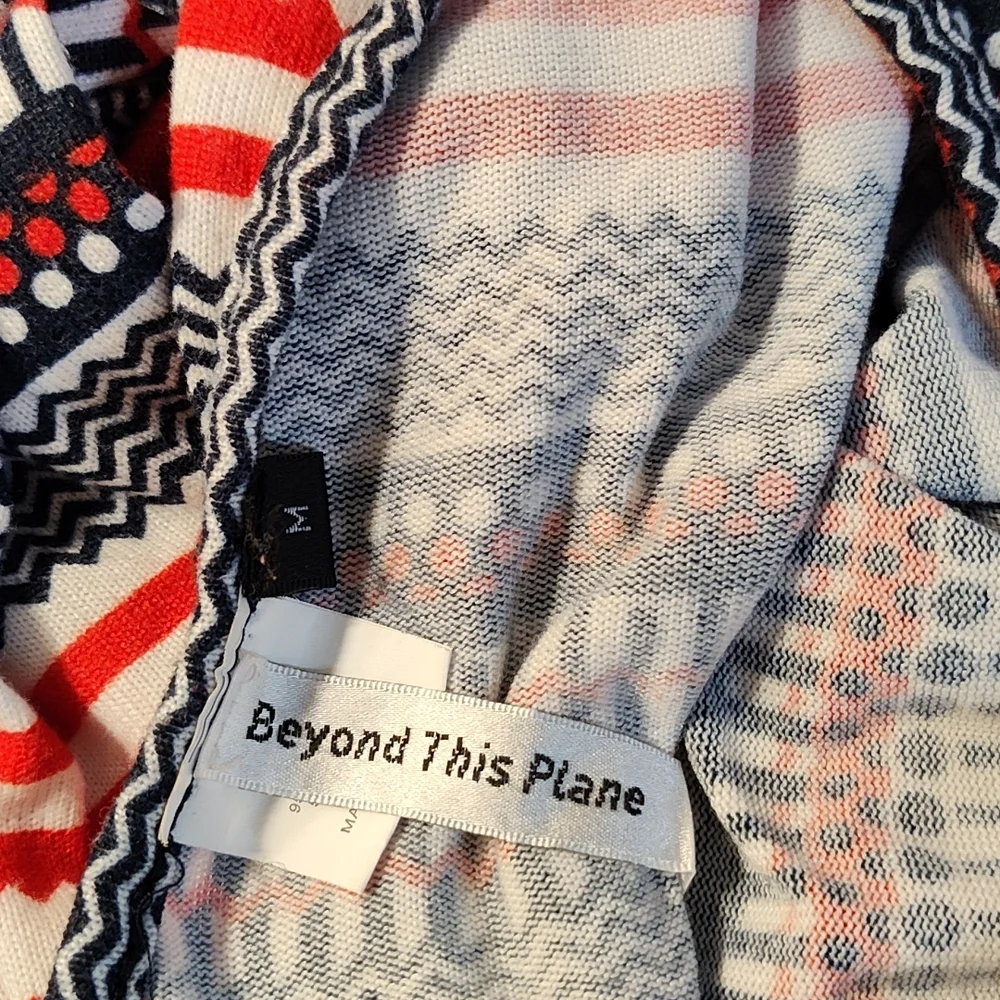 Beyond This Plane Blouse - Picture 3 of 4